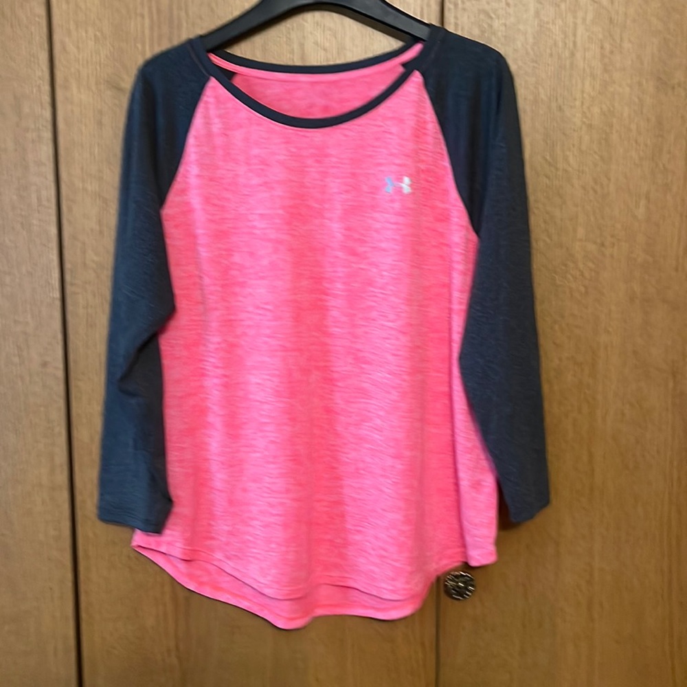 Under Armour 3/4 Length Sleeve Shirt, Size XL